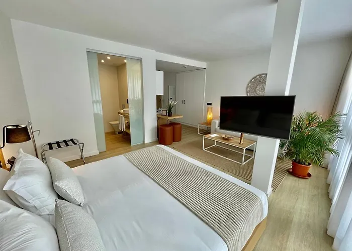 Emblematico Hi Hotell 3*