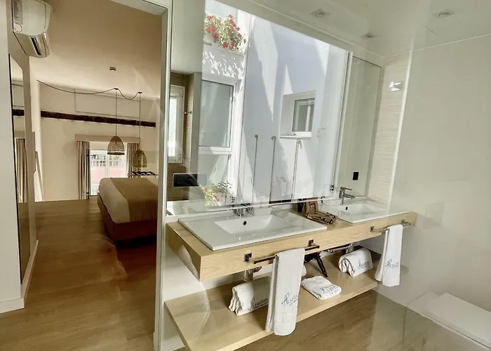 Emblematico Hi Hotell