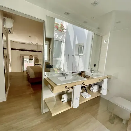 Emblematico Hi Hotel