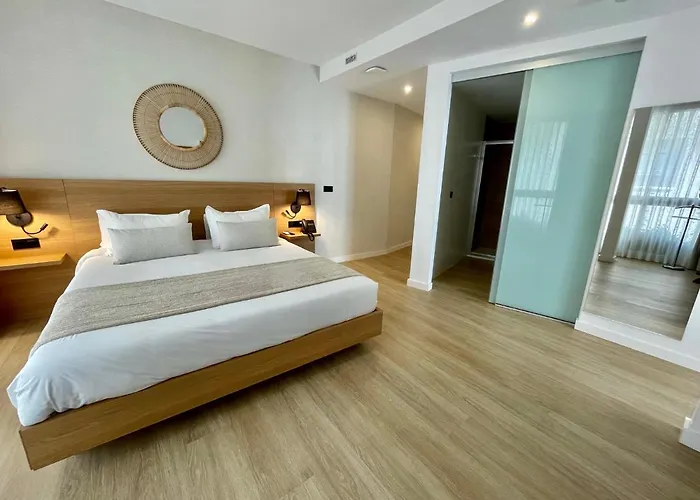 Emblematico Hi 3* سانتا كروز دي تينيريف